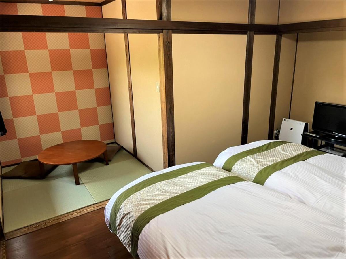 Hotel Sanso Tanaka Yufu Esterno foto